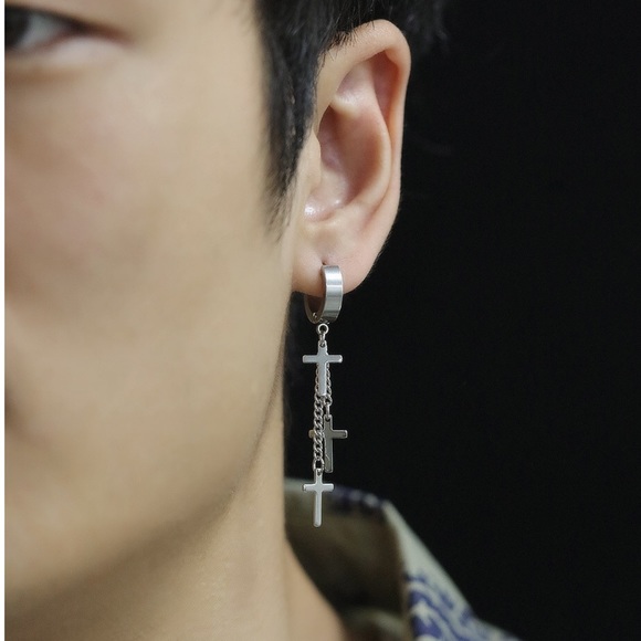 Stainless Steel Triple Cross Earring! - Picture 4 of 10